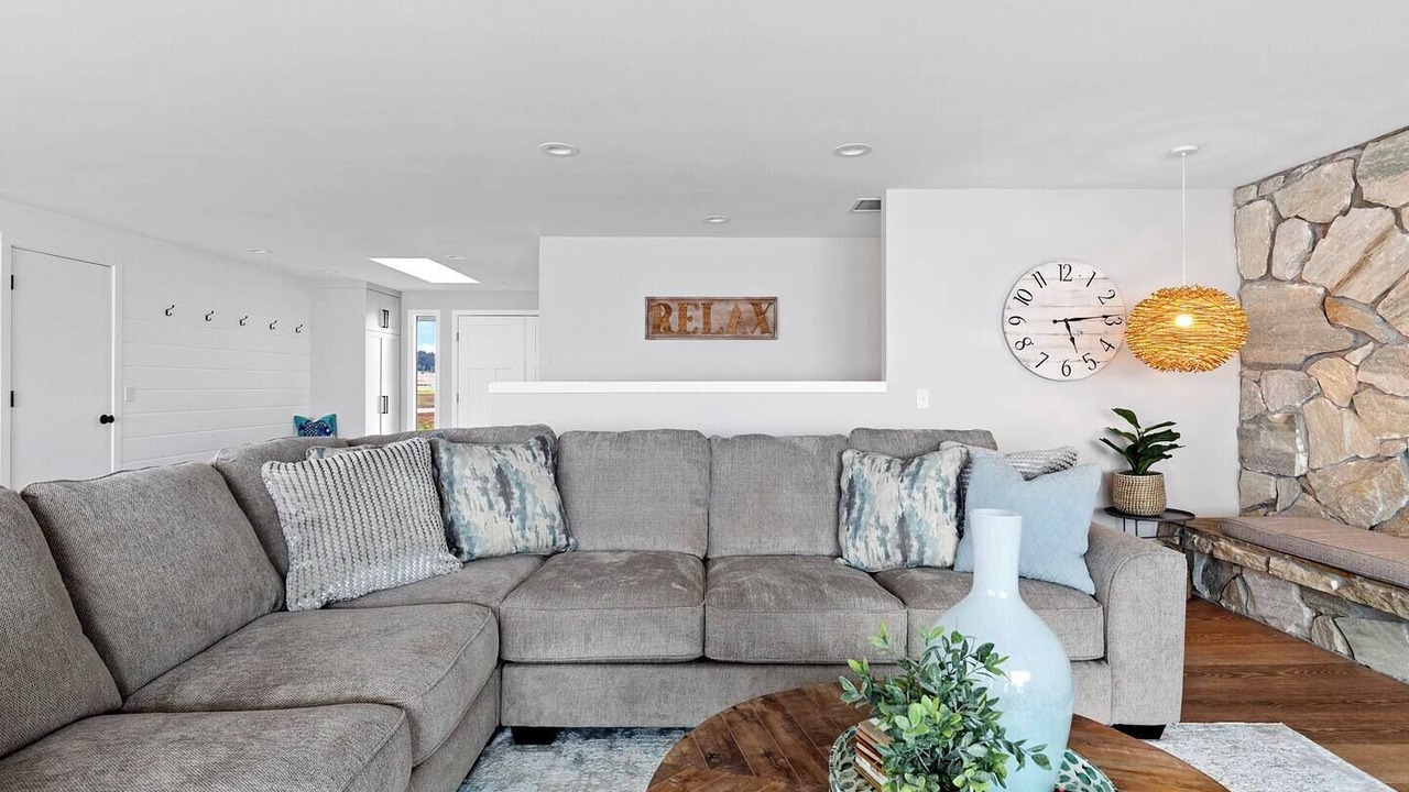 Photo of Bedroom in Oak Harbor