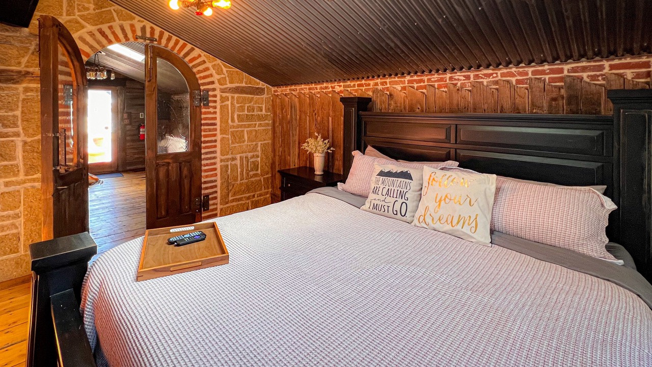 Photo of Bedroom in Avery Park
