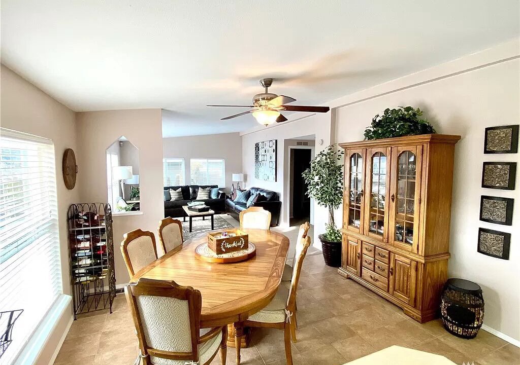 Photo of Bedroom in Desert Aire