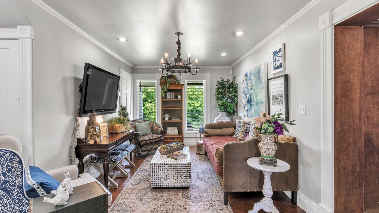 Photo of Livingroom in Edmond