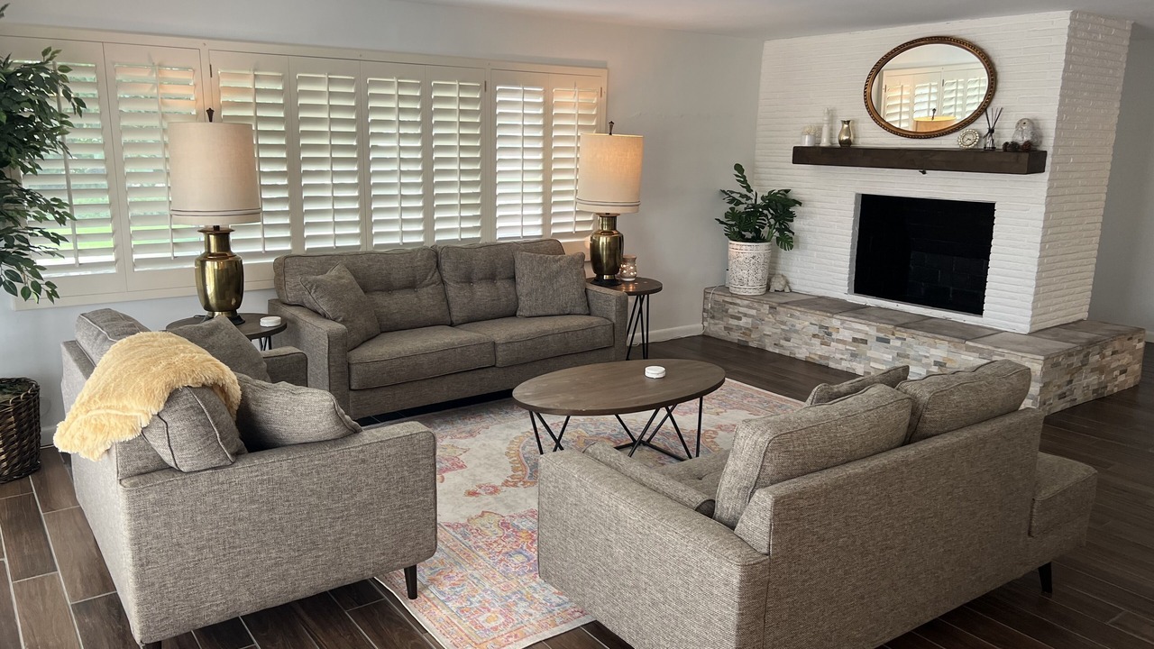 Photo of Livingroom in Mission Hills South