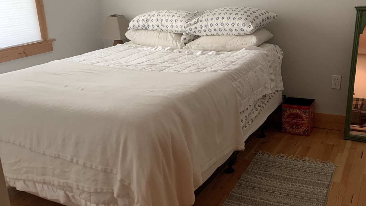 Photo of Bedroom in Cook
