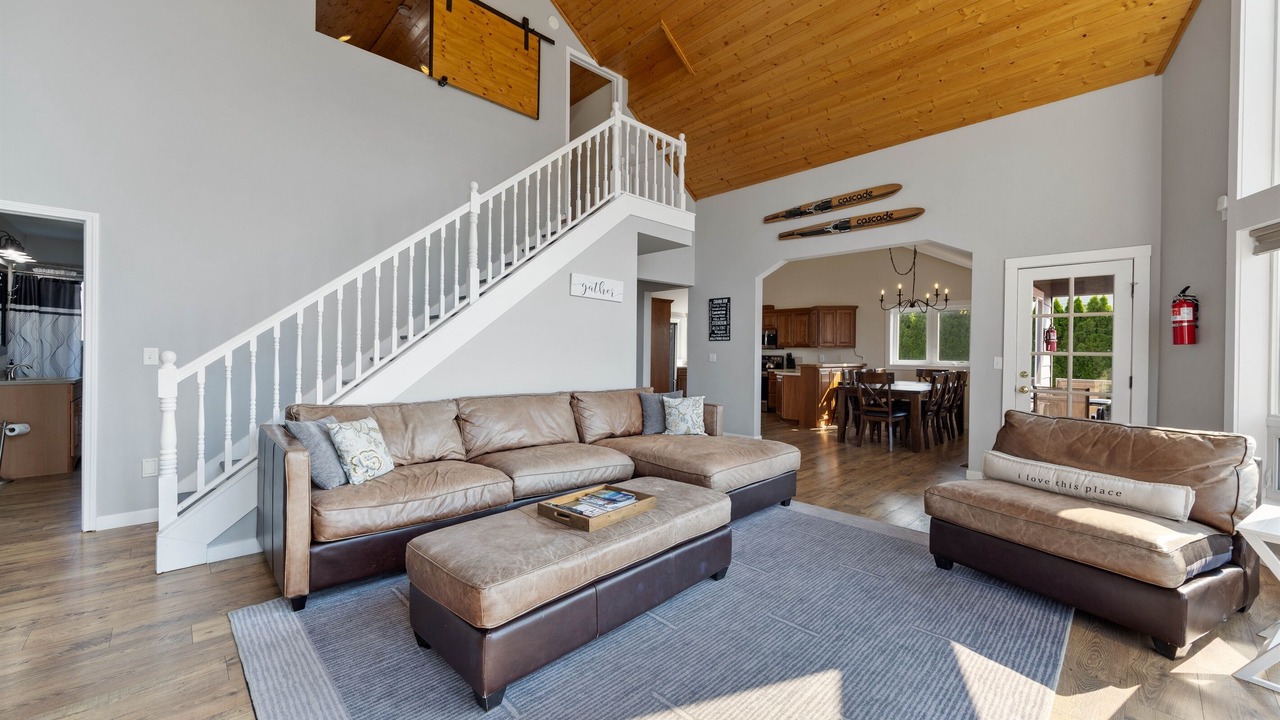 Photo of Livingroom in Manson
