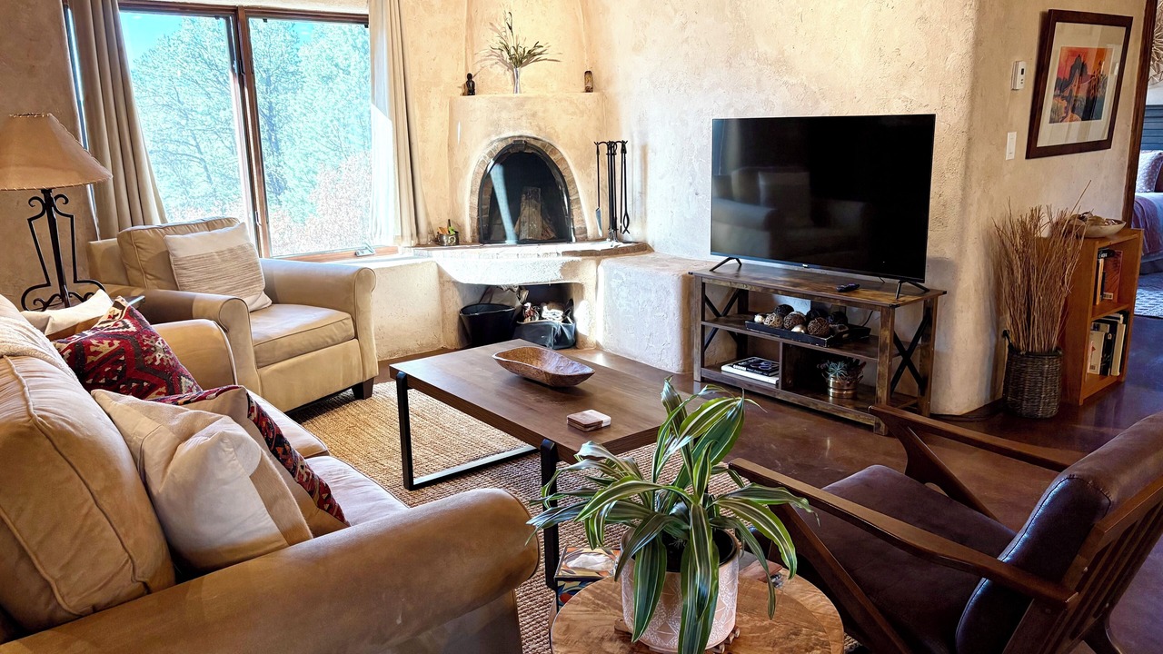 Photo of Livingroom in Canoncito