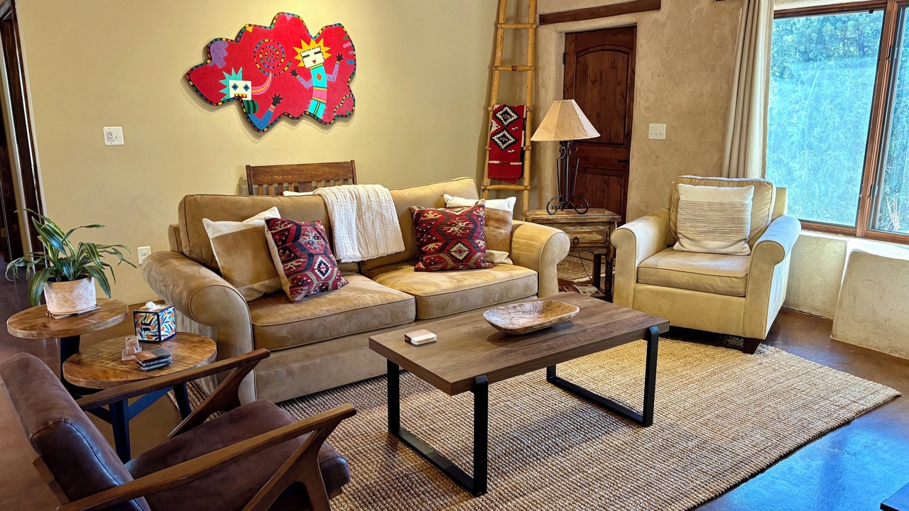 Photo of Livingroom in Canoncito