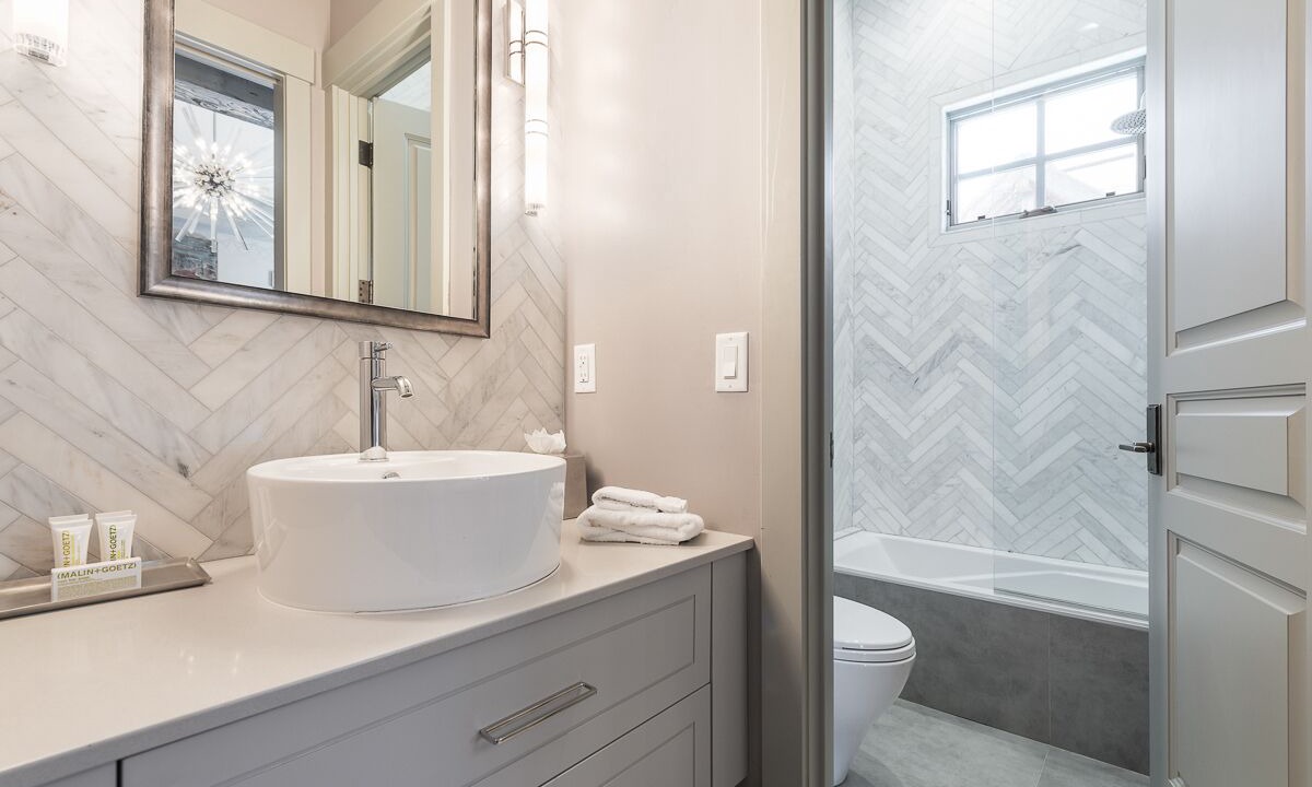 Photo of Bathroom in North Park City