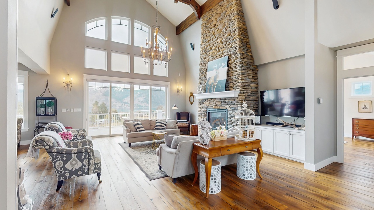 Photo of Livingroom in Manson
