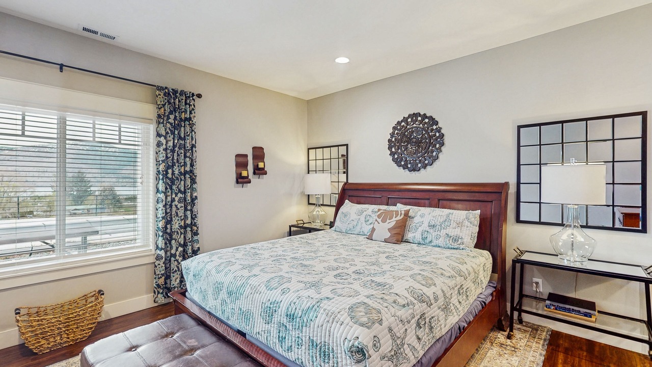 Photo of Bedroom in Manson