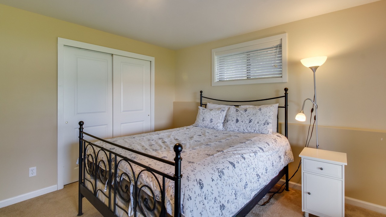 Photo of Bedroom in Lopez Island