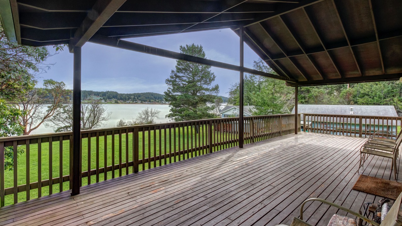Photo of Patio Balcony in Lopez Island