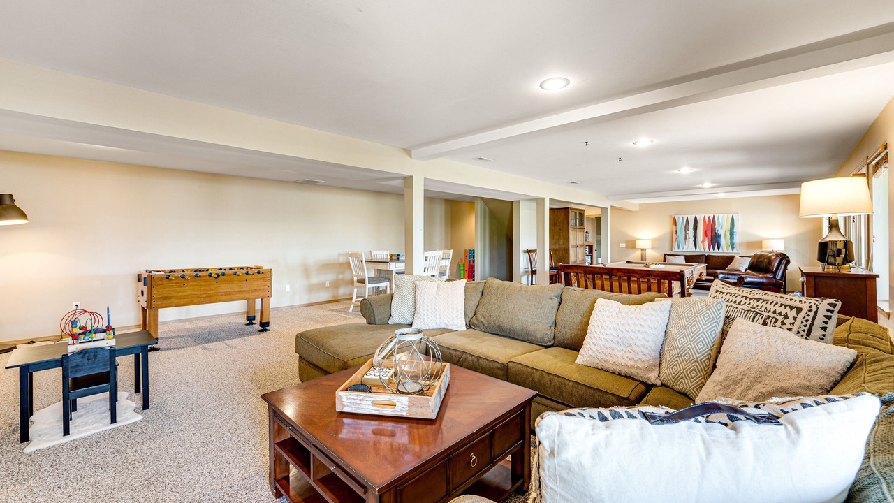 Photo of Livingroom in Manson