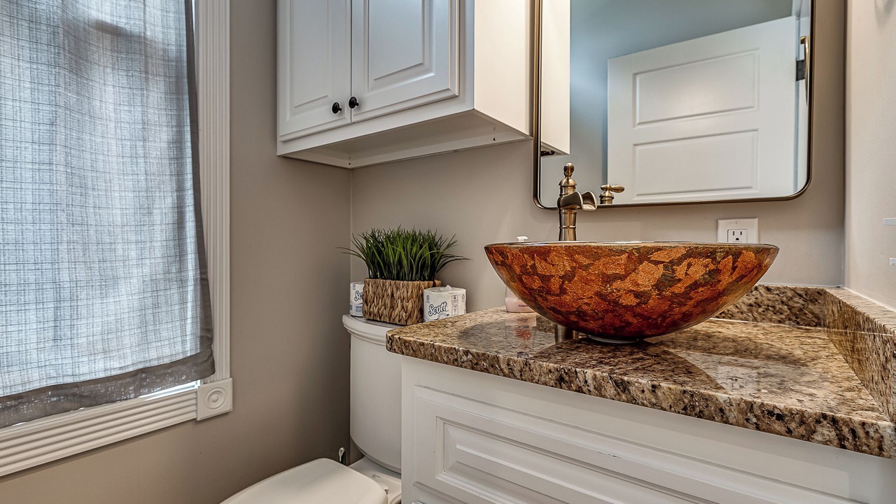 Photo of Bathroom in Carlton Landing