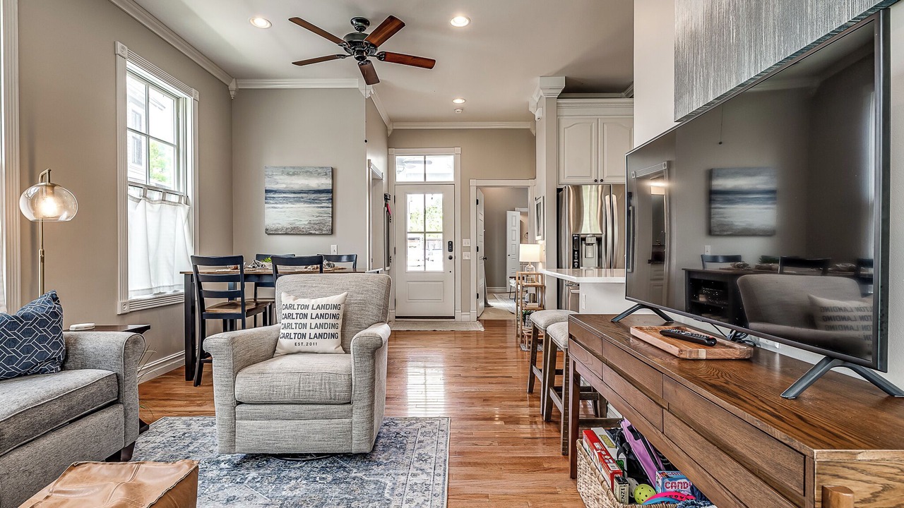 Photo of Livingroom in Carlton Landing