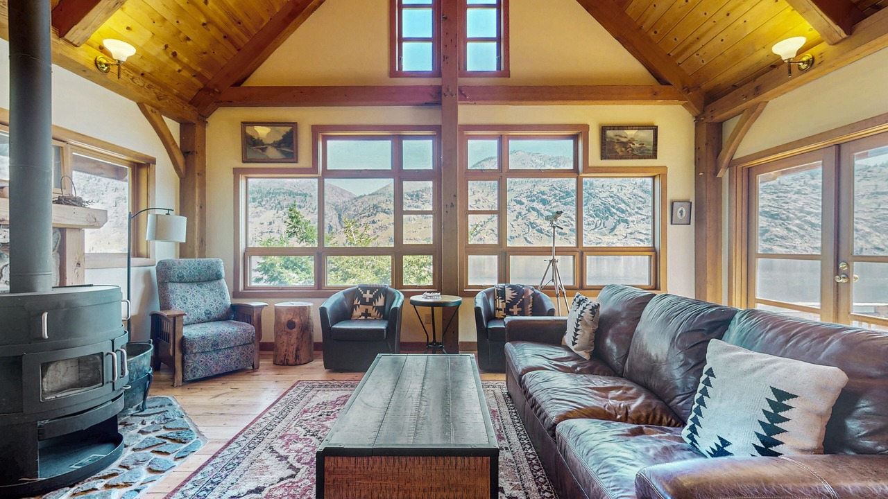 Photo of Livingroom in Chelan