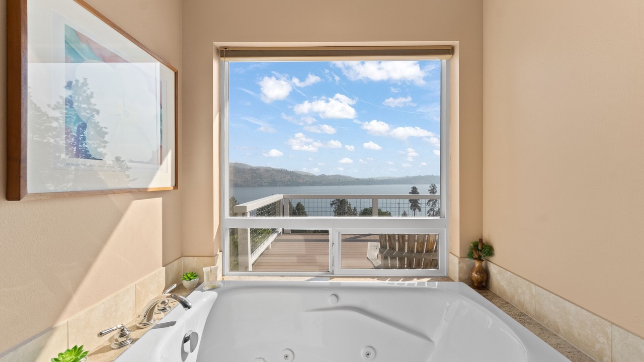 Photo of Bathroom in Chelan