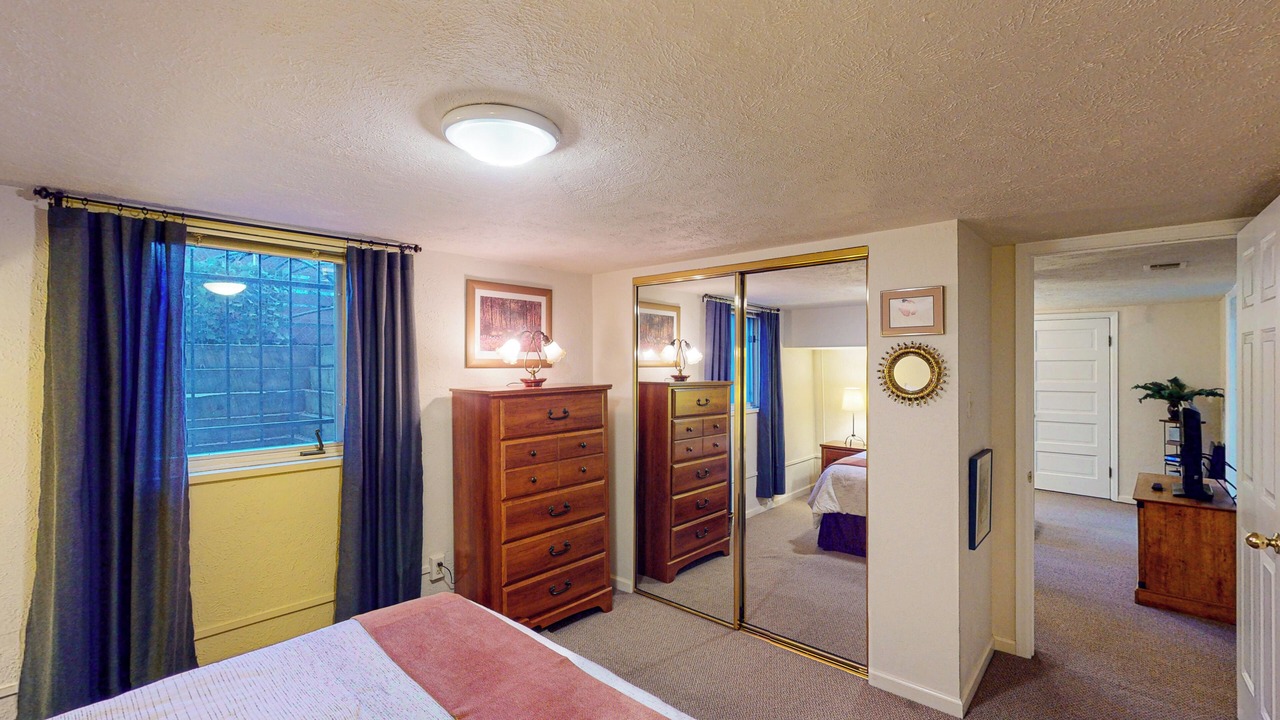 Photo of Bedroom in Lincoln Park
