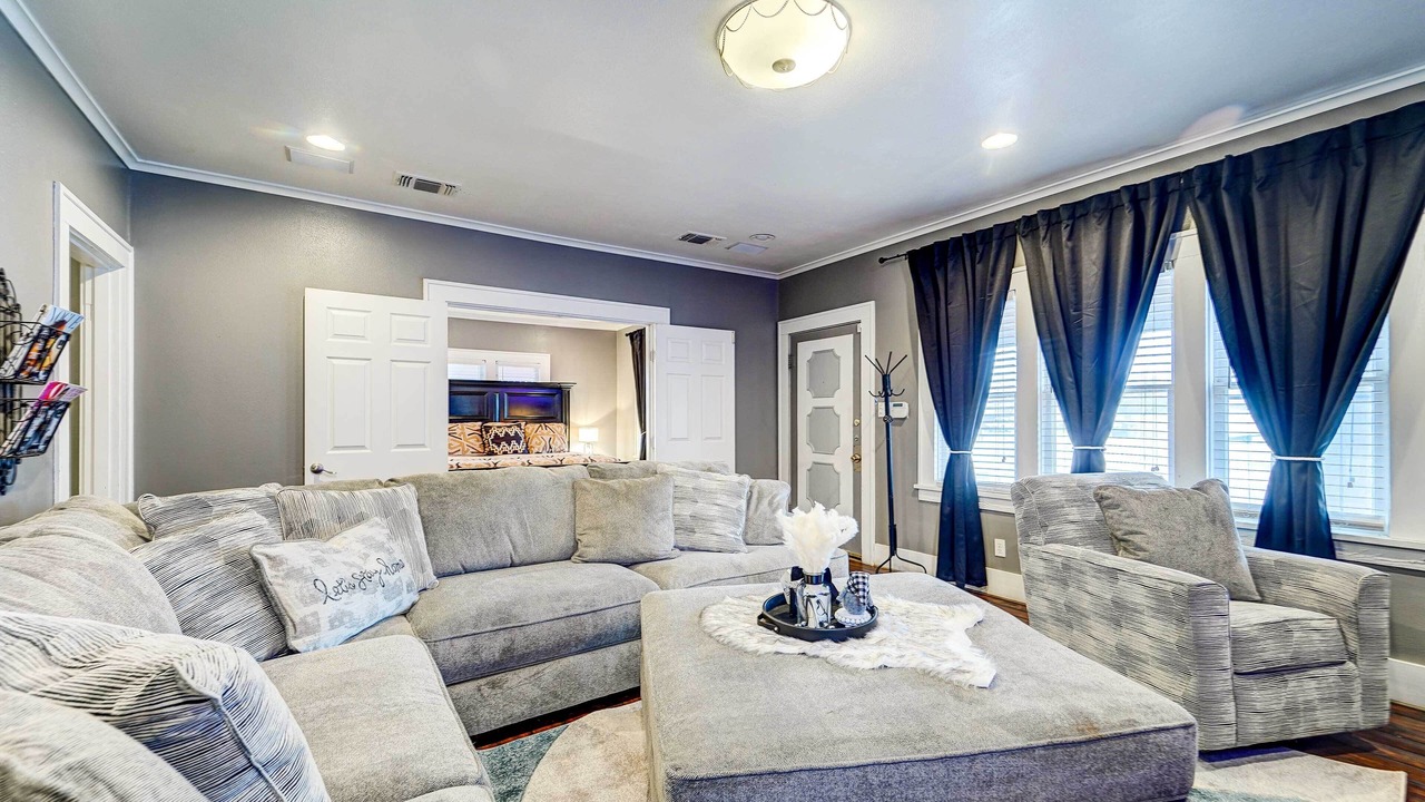 Photo of Livingroom in North Overton