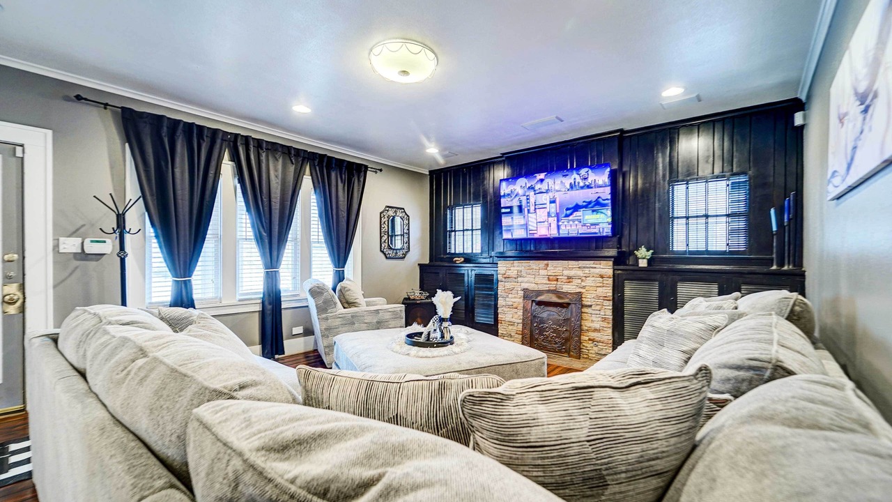 Photo of Livingroom in North Overton