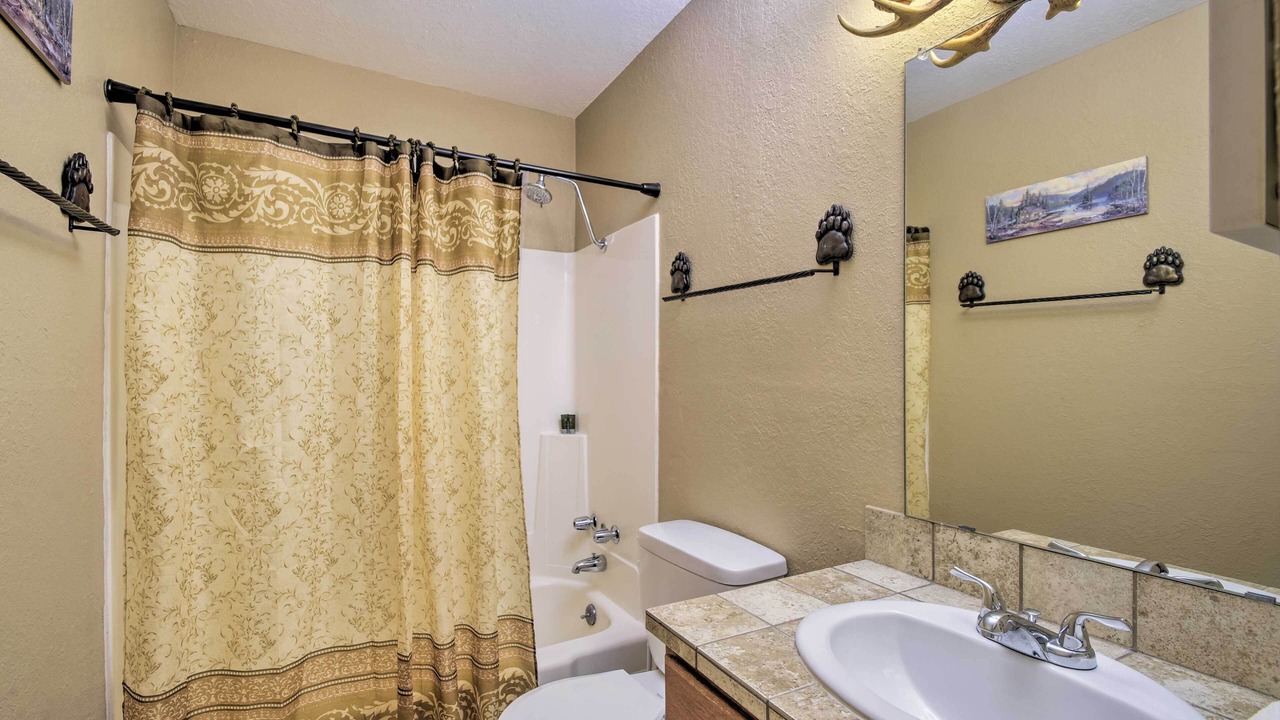 Photo of Bathroom in Ruidoso