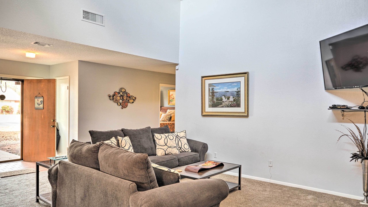 Photo of Livingroom in Heart of Lubbock