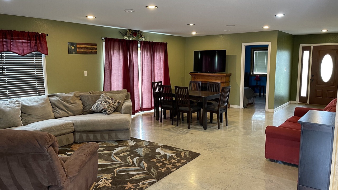 Photo of Livingroom in Mystic