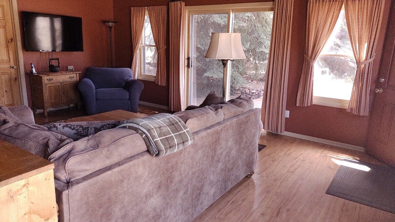 Photo of Livingroom in Westcreek