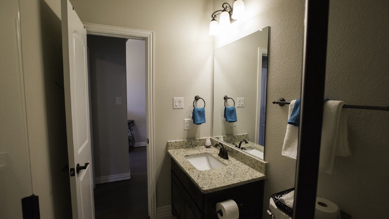 Photo of Bathroom in Las Colinas