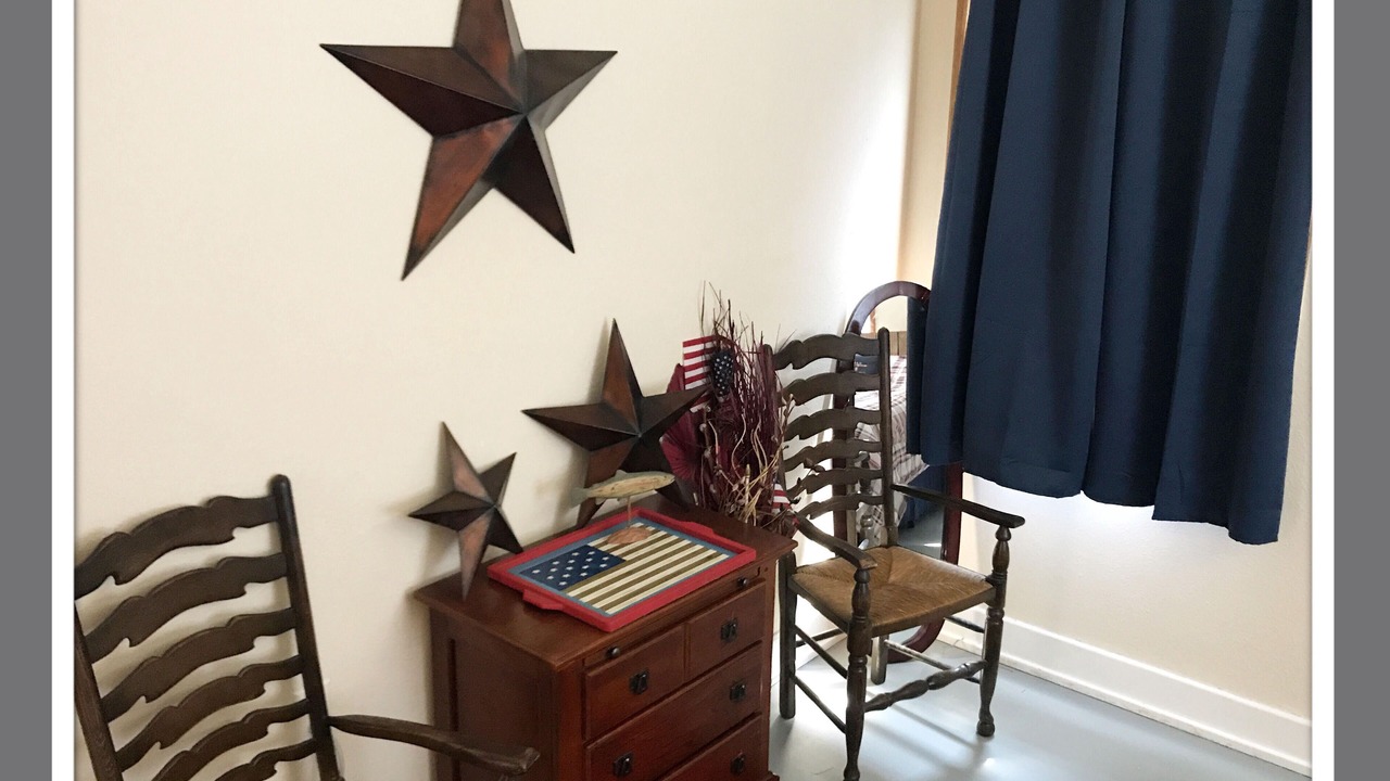 Photo of Bedroom in Chelan Falls