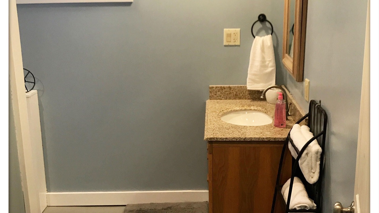 Photo of Bathroom in Chelan Falls