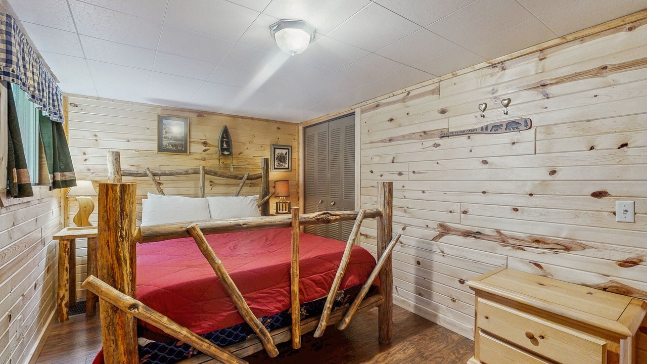 Photo of Bedroom in Cascade