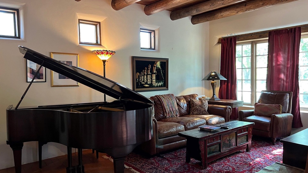 Photo of Livingroom in Alamedan Valley