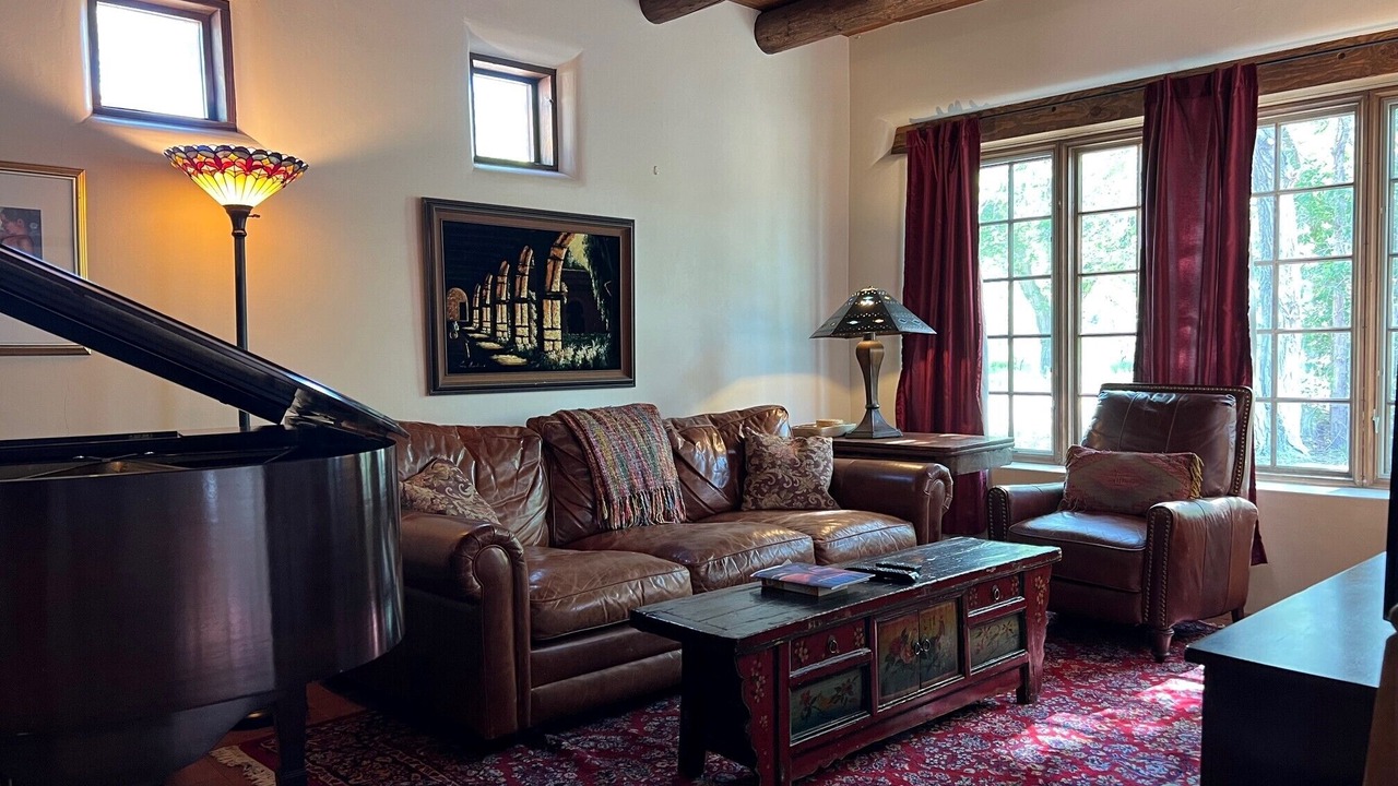 Photo of Livingroom in Alamedan Valley
