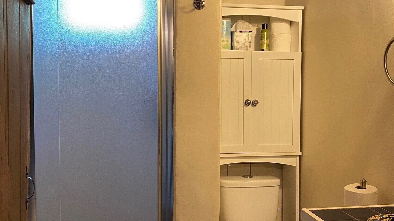 Photo of Bathroom in Alamedan Valley