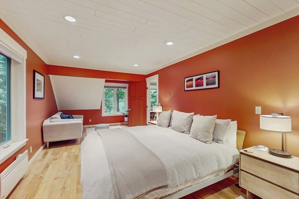 Photo of Bedroom in Eastsound