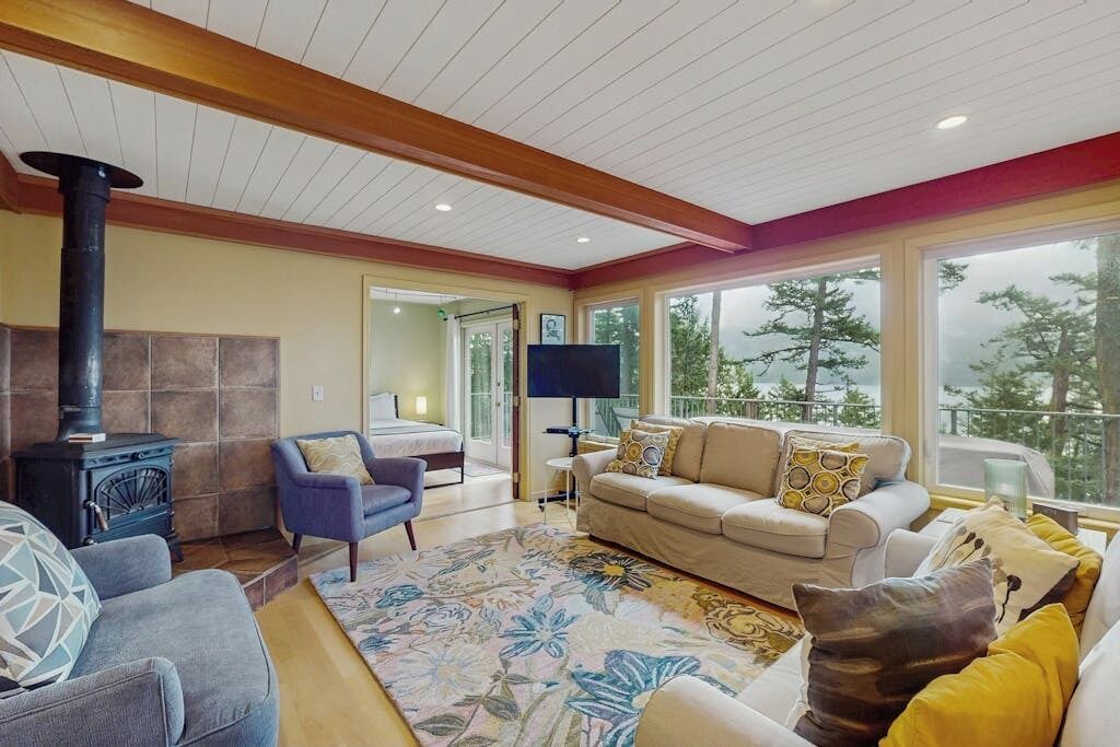 Photo of Bedroom in Eastsound