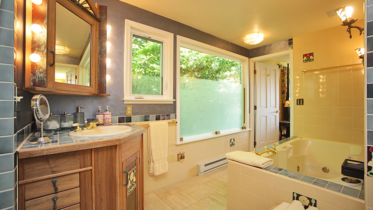 Photo of Bathroom in Langley