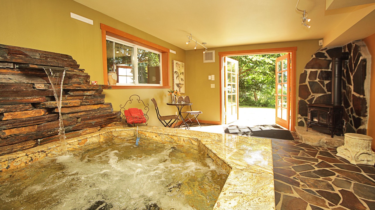 Photo of Bedroom in Langley