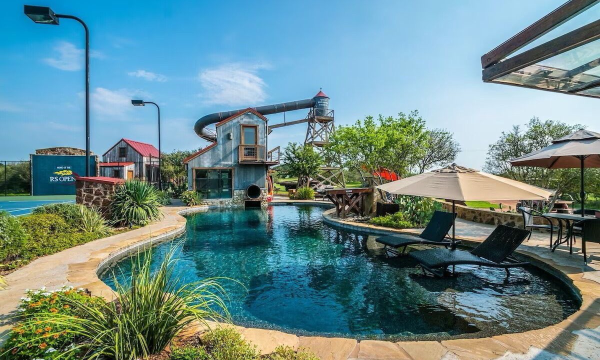 Photo of Outdoor in Mason