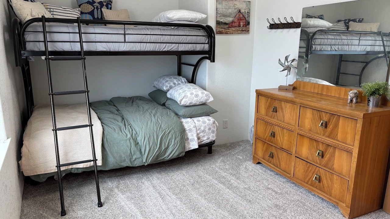 Photo of Bedroom in Davenport