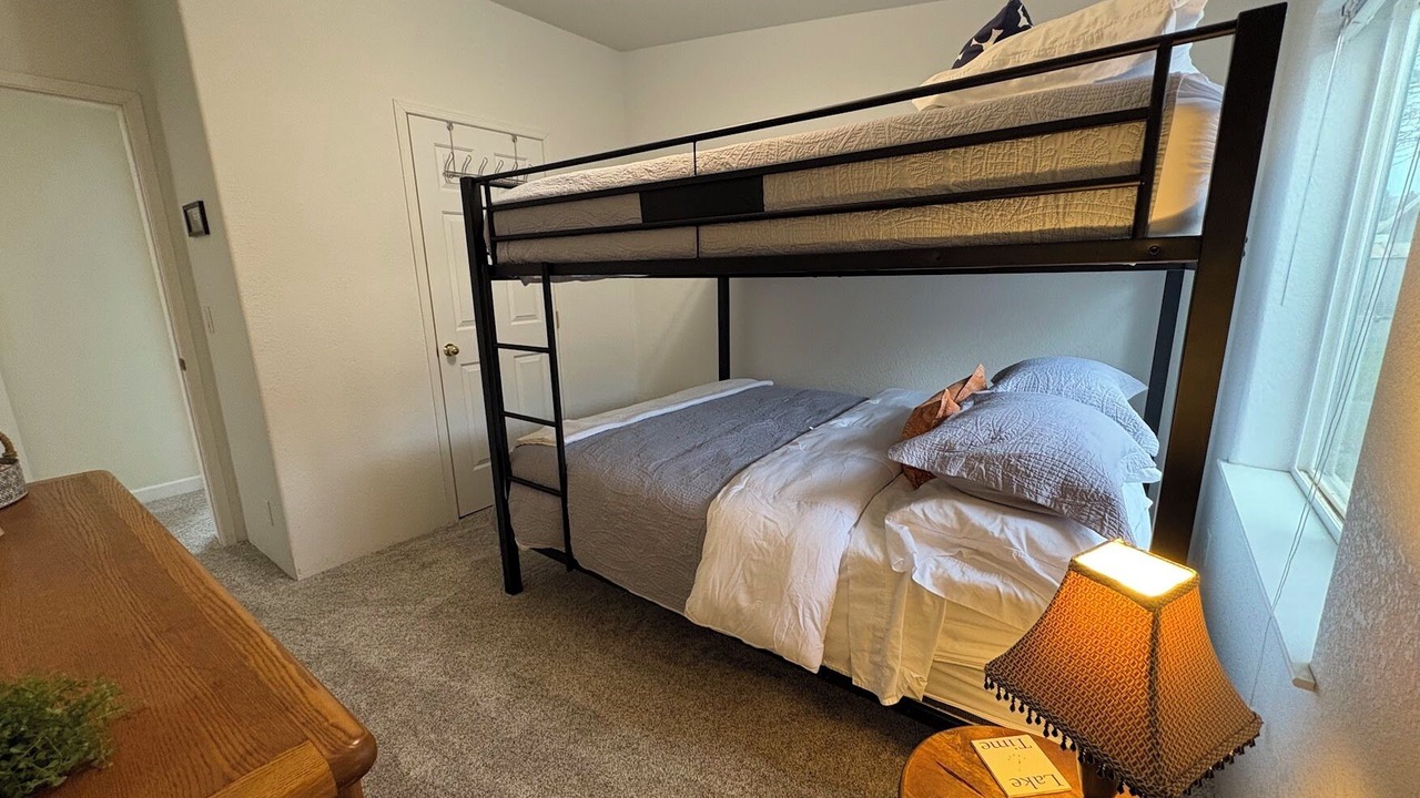 Photo of Bedroom in Davenport