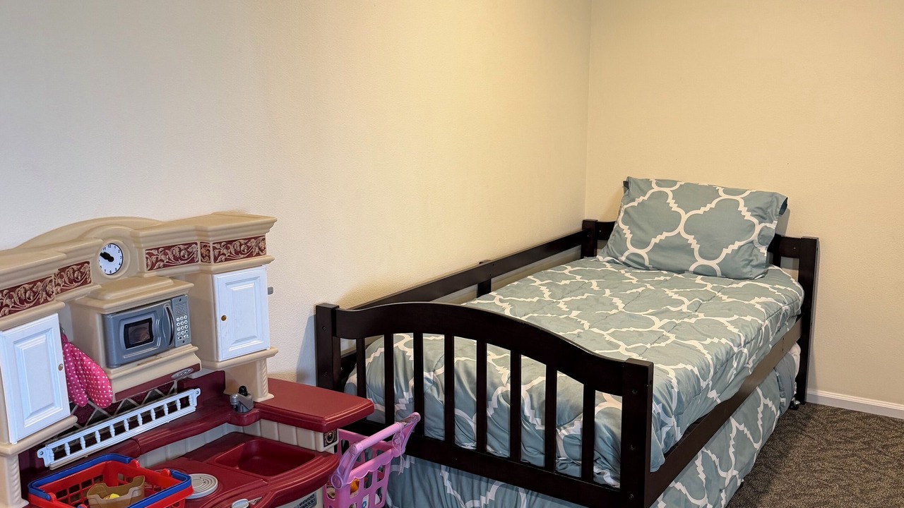 Photo of Bedroom in Manson