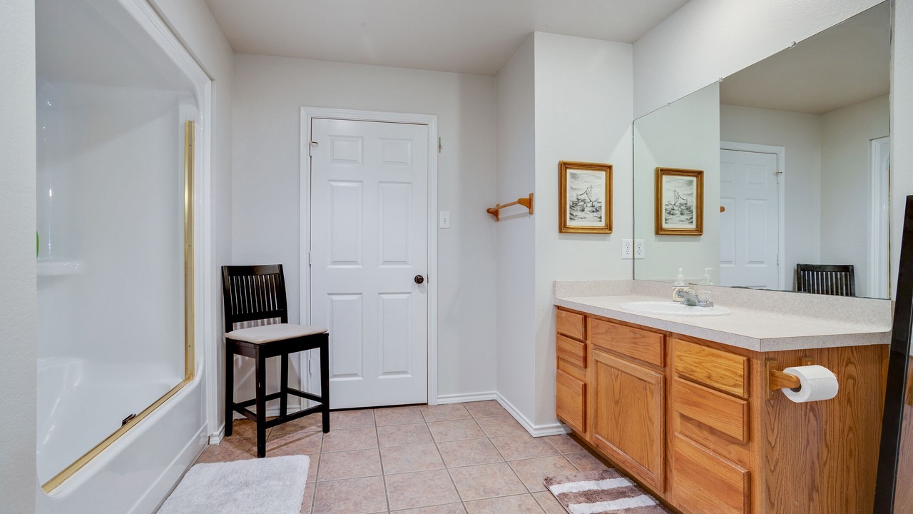 Photo of Bathroom in Dallas County