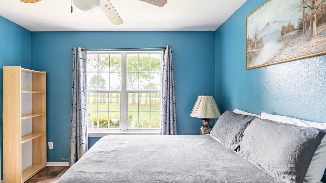 Photo of Bedroom in Dallas County