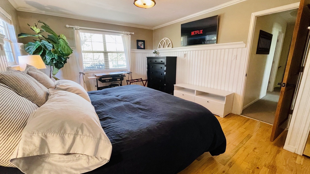 Photo of Bedroom in Columbine Knolls