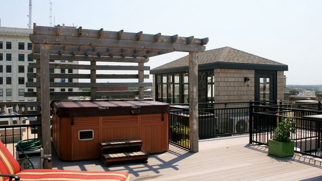 Photo of Patio Balcony in Downtown Lincoln