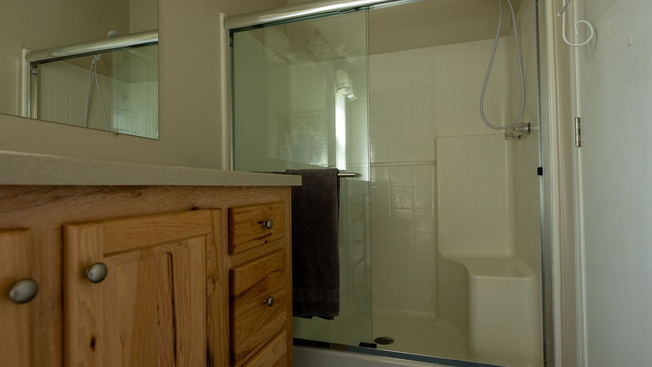 Photo of Bathroom in Oroville