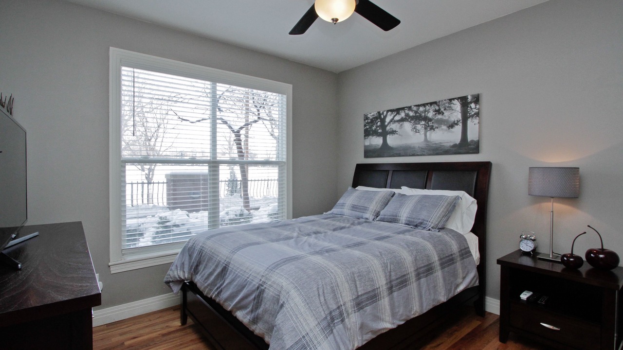 Photo of Bedroom in Jefferson Park