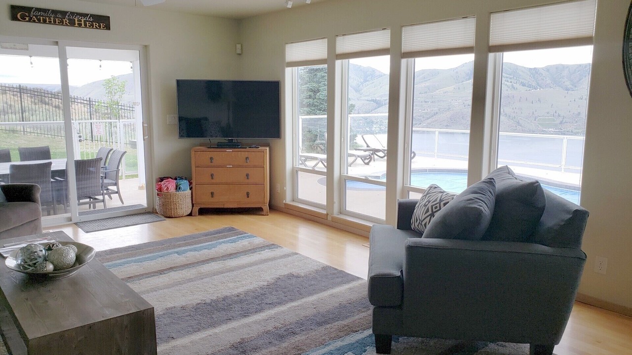 Photo of Livingroom in Chelan