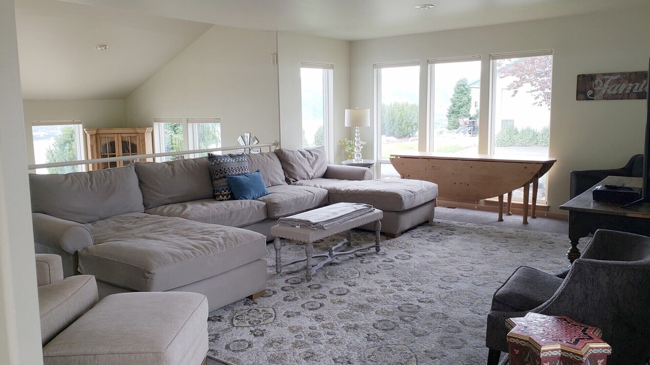 Photo of Livingroom in Chelan