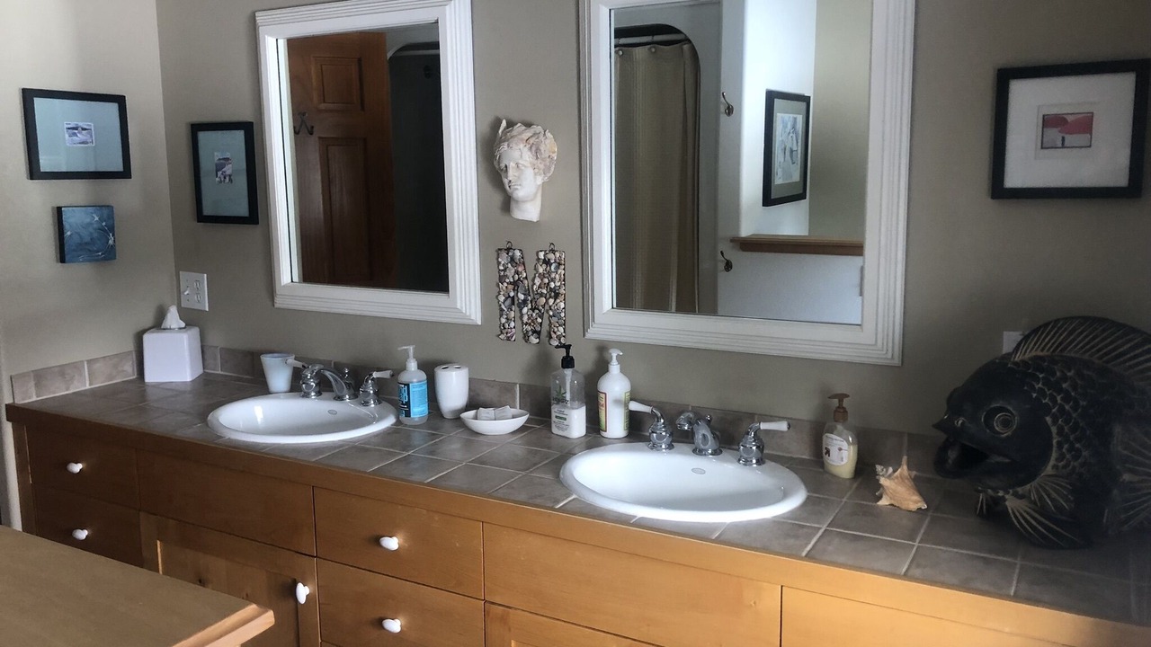 Photo of Bathroom in Garden Valley